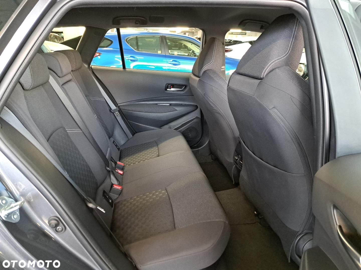 Toyota Corolla - 10