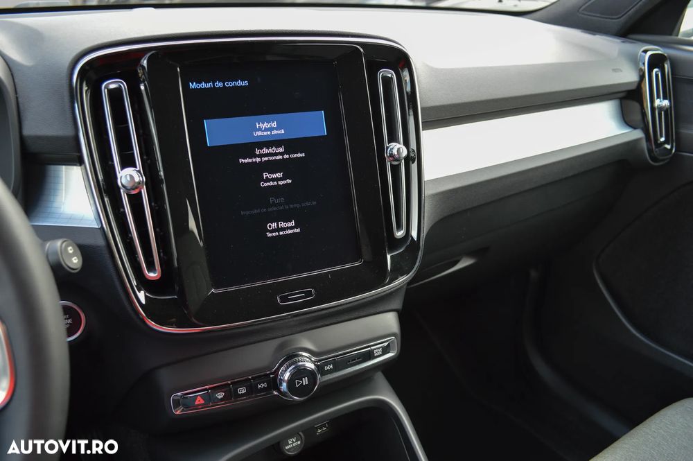 Volvo XC 40 Recharge T4 Twin Engine AT7 Inscription Expression - 24