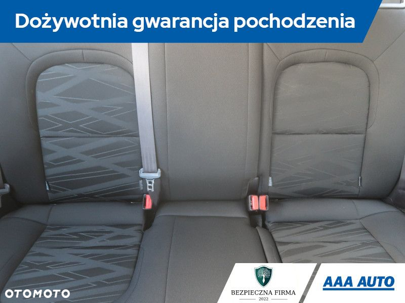 Kia Ceed - 11