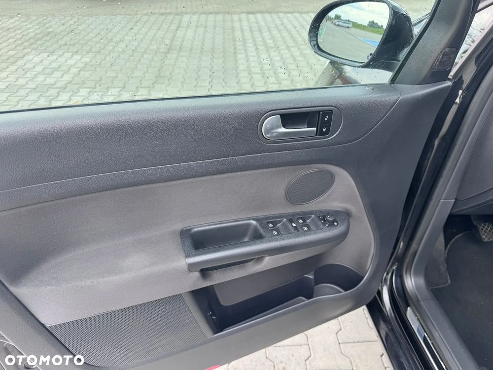 Volkswagen Golf Plus 1.2 TSI MATCH - 22