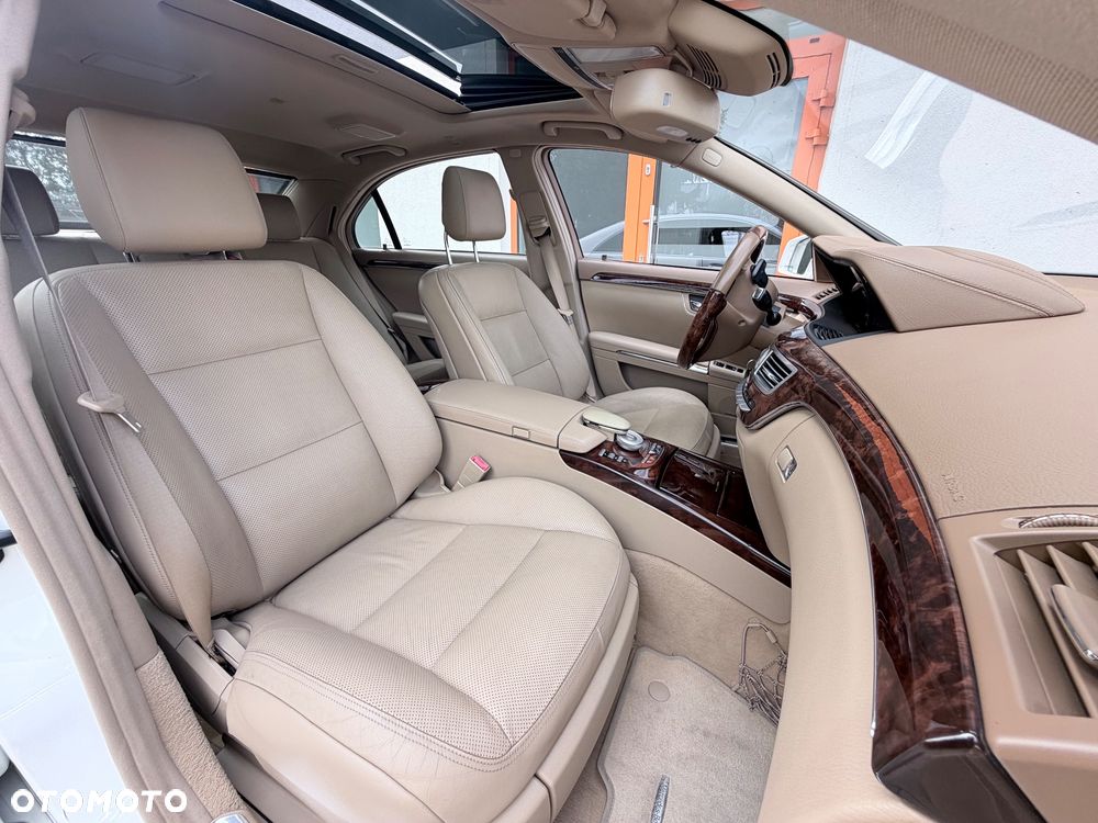 Mercedes-Benz Klasa S 500 4Matic 7G-TRONIC - 23