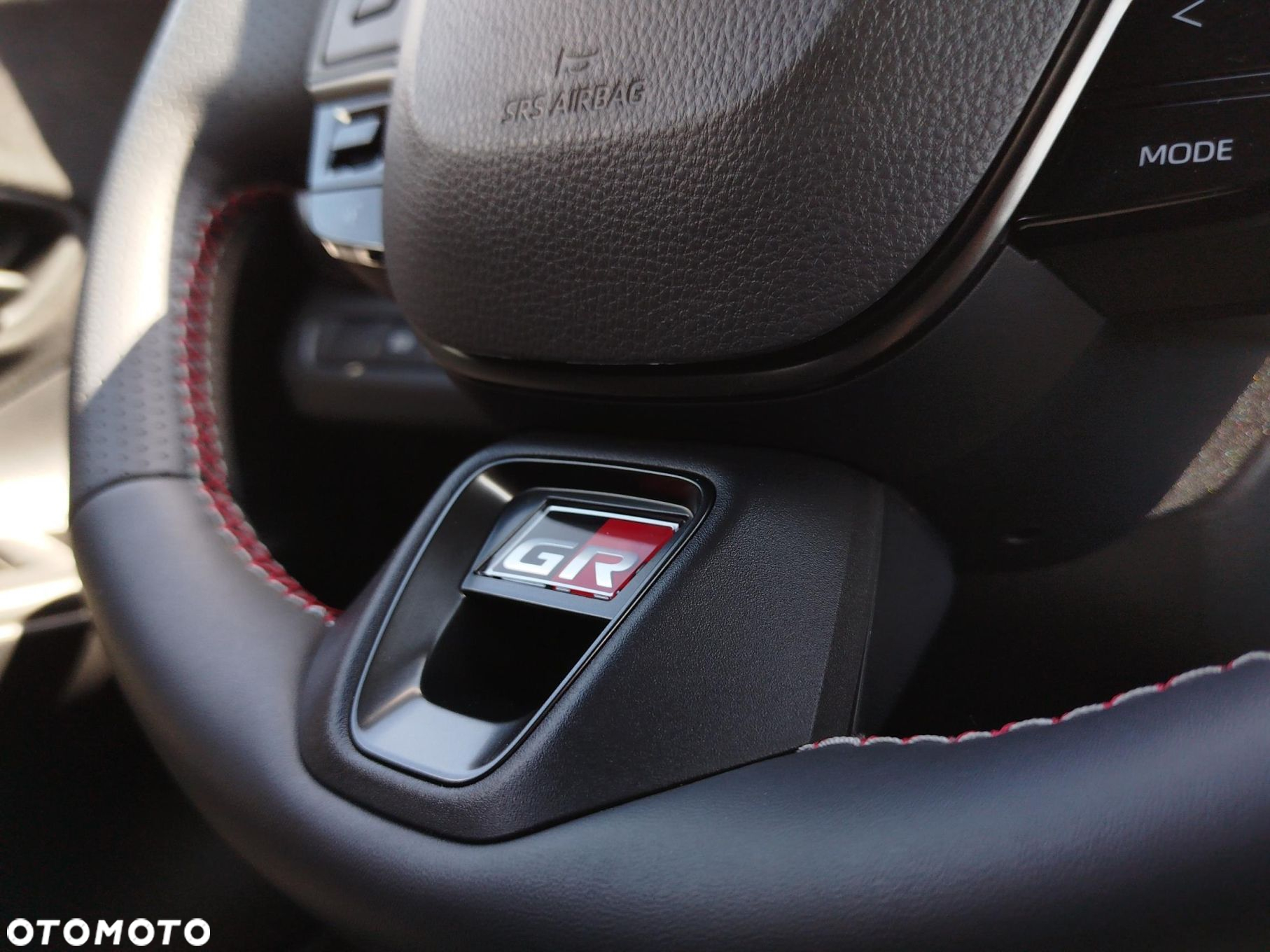 Toyota C-HR - 12