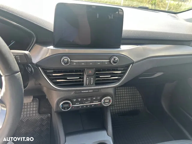 Ford Focus 1.0 EcoBoost MHEV Titanium - 16