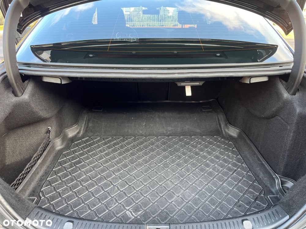 Mercedes-Benz Klasa E 220 d 9G-TRONIC - 15