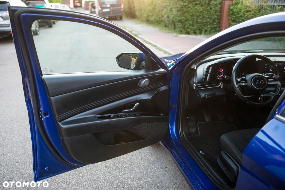 Hyundai Elantra 1.6 Executive - 17