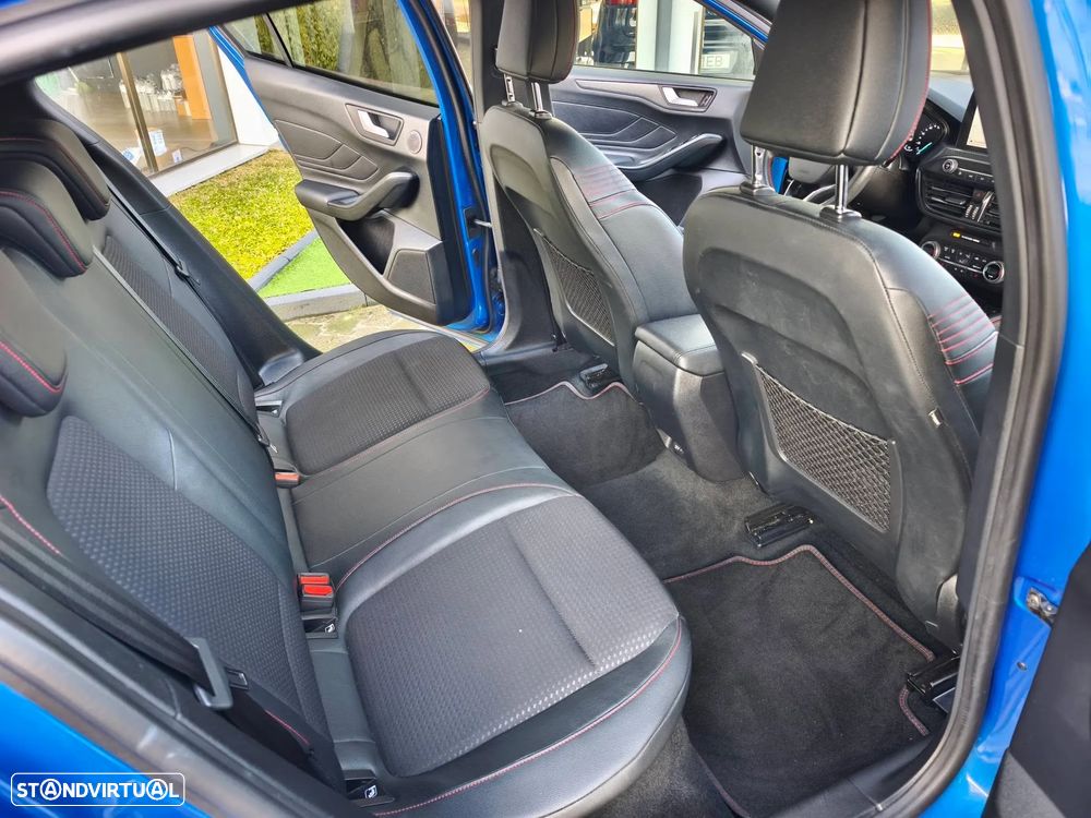 Ford Focus 1.0 EcoBoost S&S ST-LINE DESIGN - 12