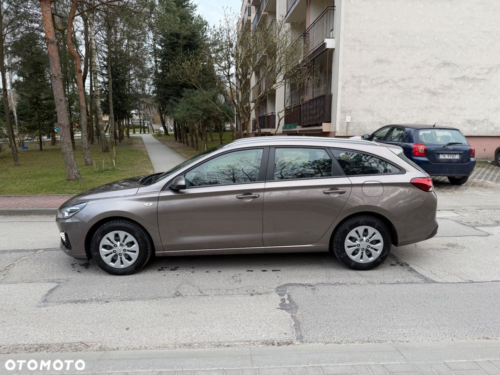 Hyundai i30 1.5 DPI Classic + - 4