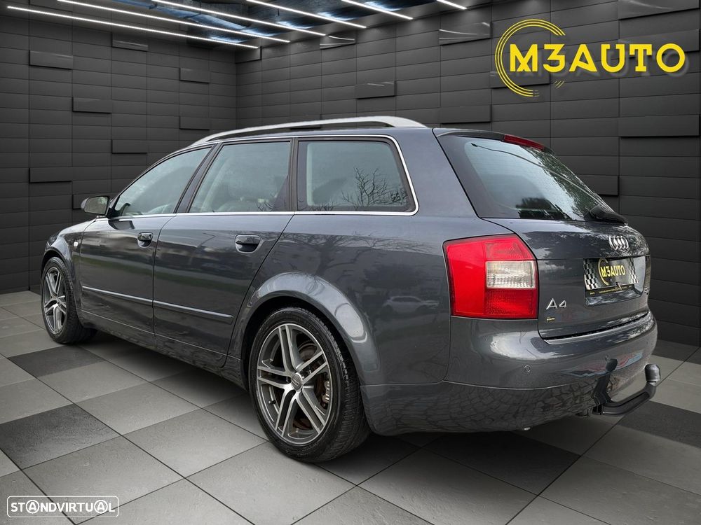 Audi A4 Avant 2.5 TDI quattro S-line - 4