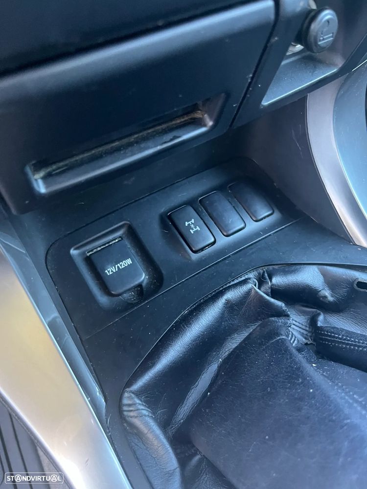 Toyota Land Cruiser Prado - 11