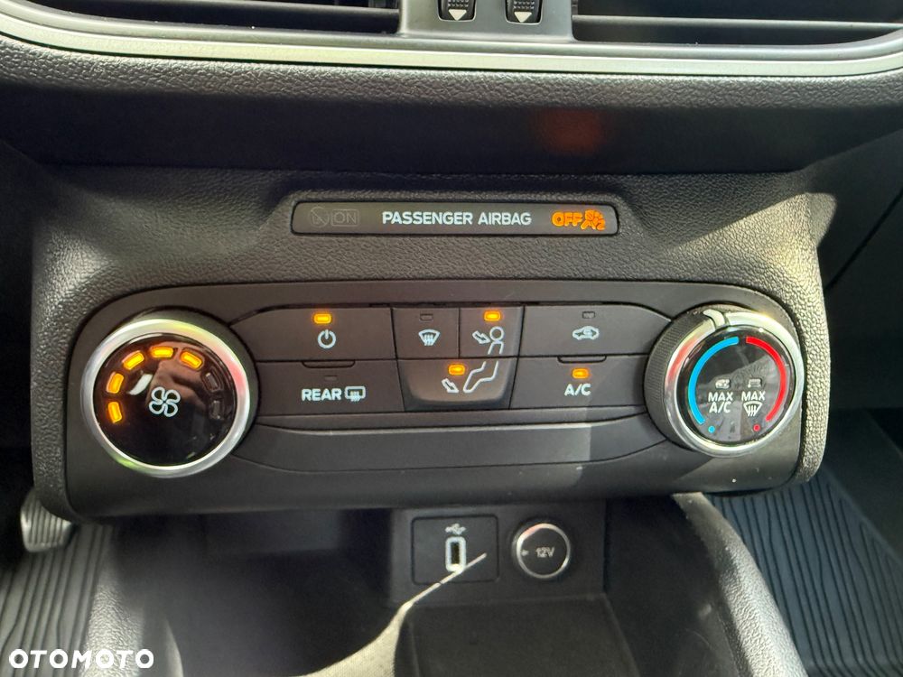 Ford Focus - 31