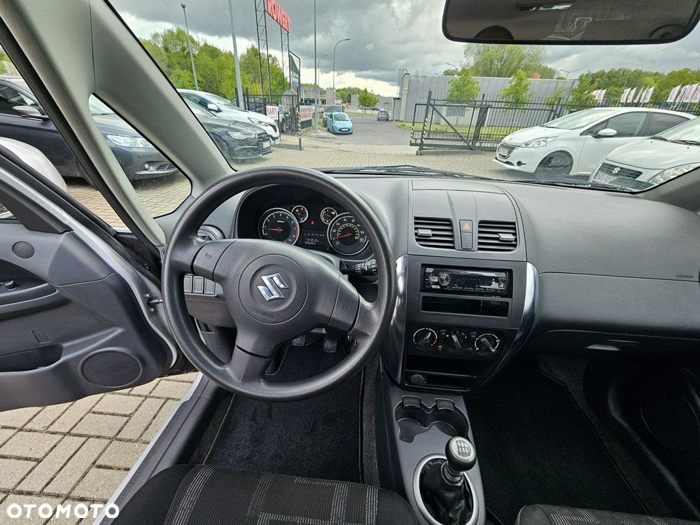 Suzuki SX4 - 16