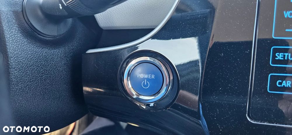 Toyota Prius Hybrid - 35