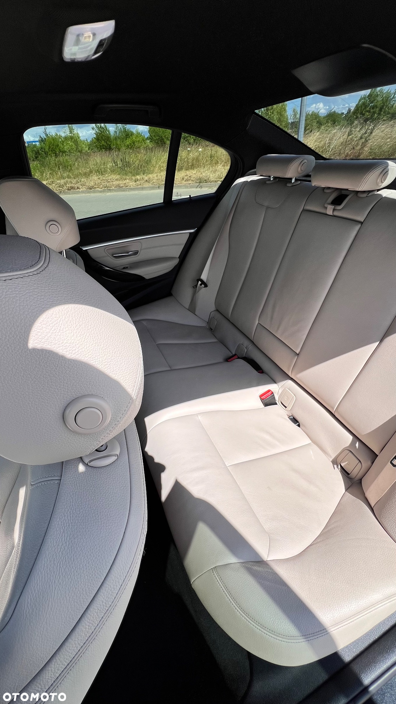 BMW Seria 3 330i xDrive Sport Line - 17