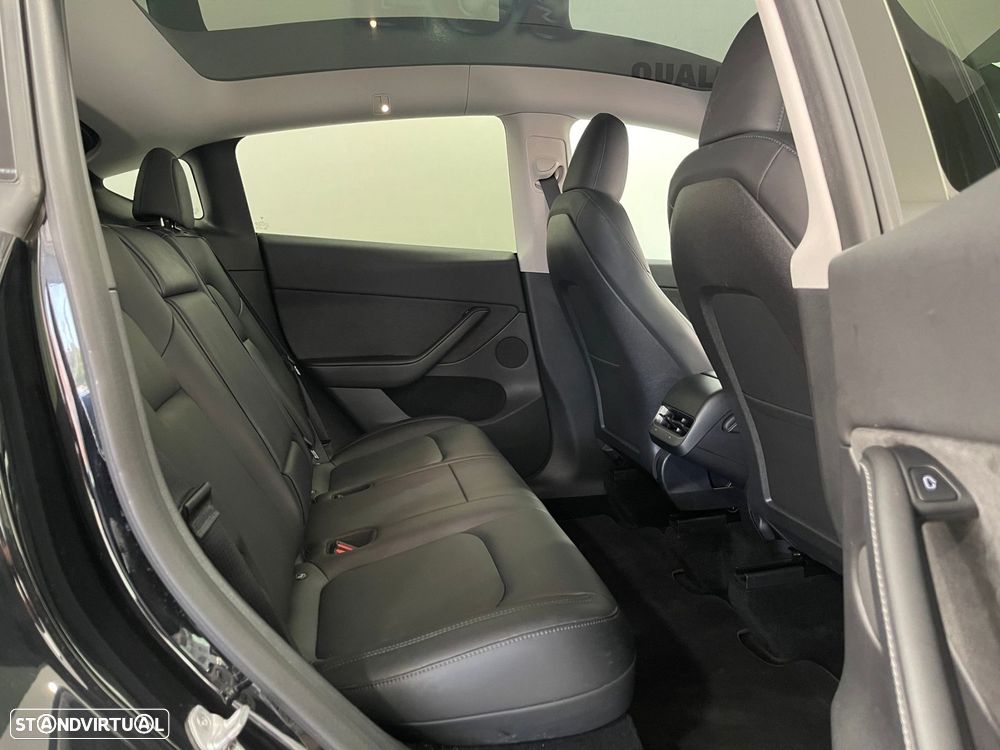 Tesla Model Y Standard - 19