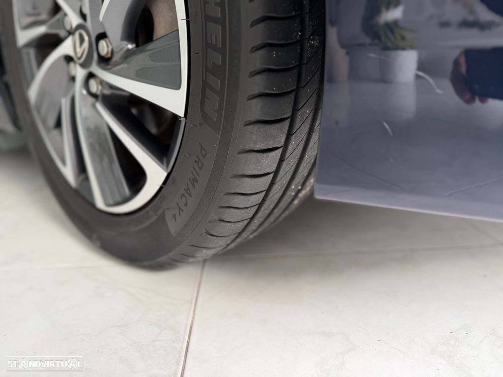 Lexus CT 200h Urban Edition - 10