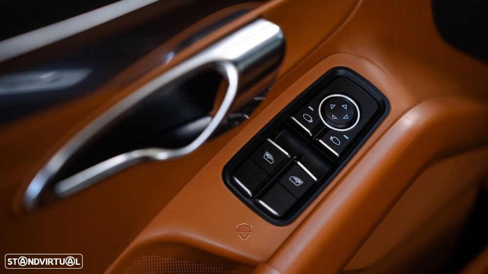 Porsche Cayman S PDK - 22