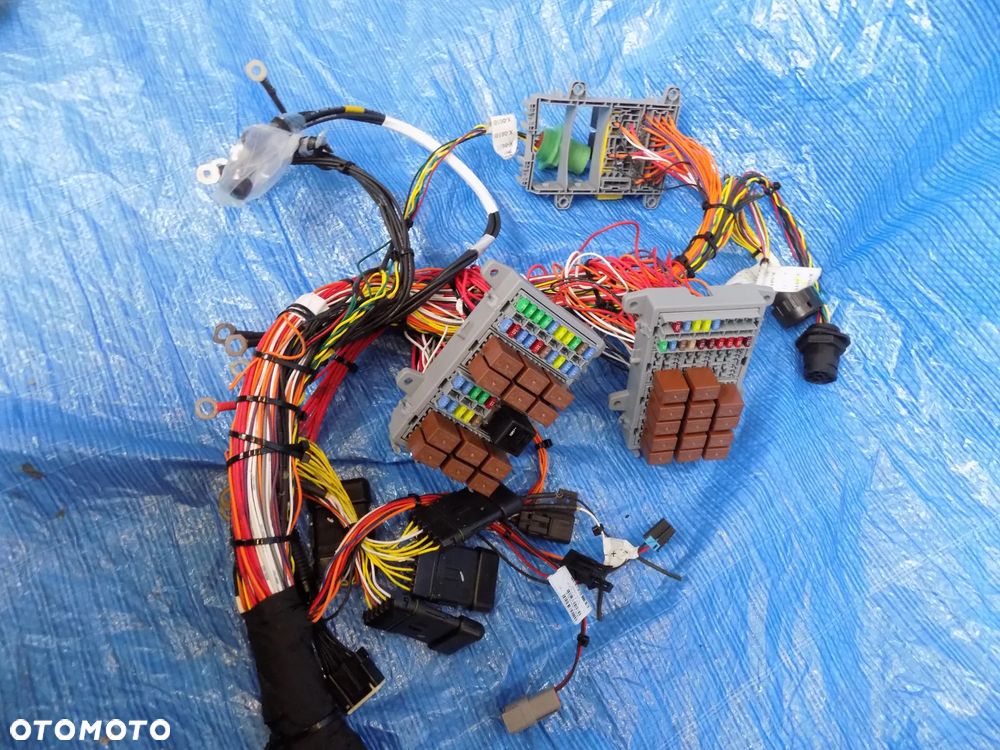 instalacja elektryczna wiązka 48196662 case 7250 8250 9250 - 2