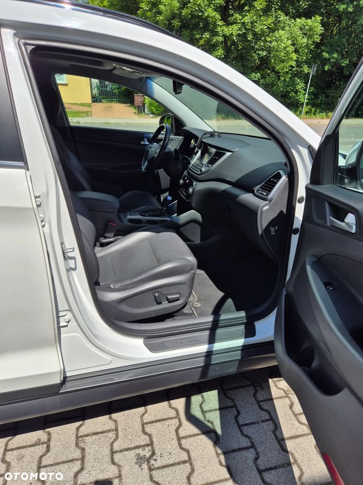 Hyundai Tucson blue 1.7 CRDi 2WD DCT Premium - 16