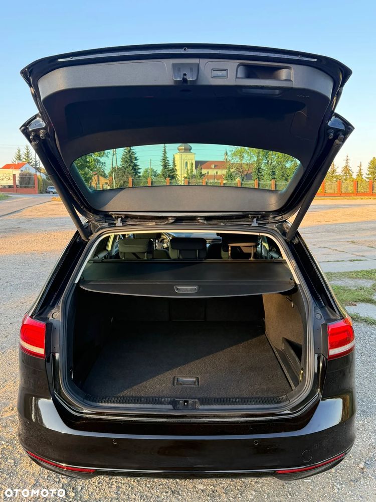 Volkswagen Passat 2.0 TDI BMT Comfortline - 24
