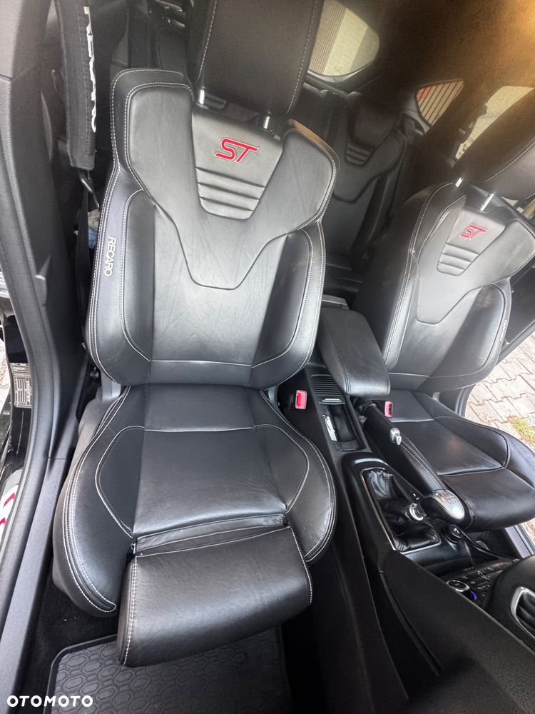 Ford Focus - 24
