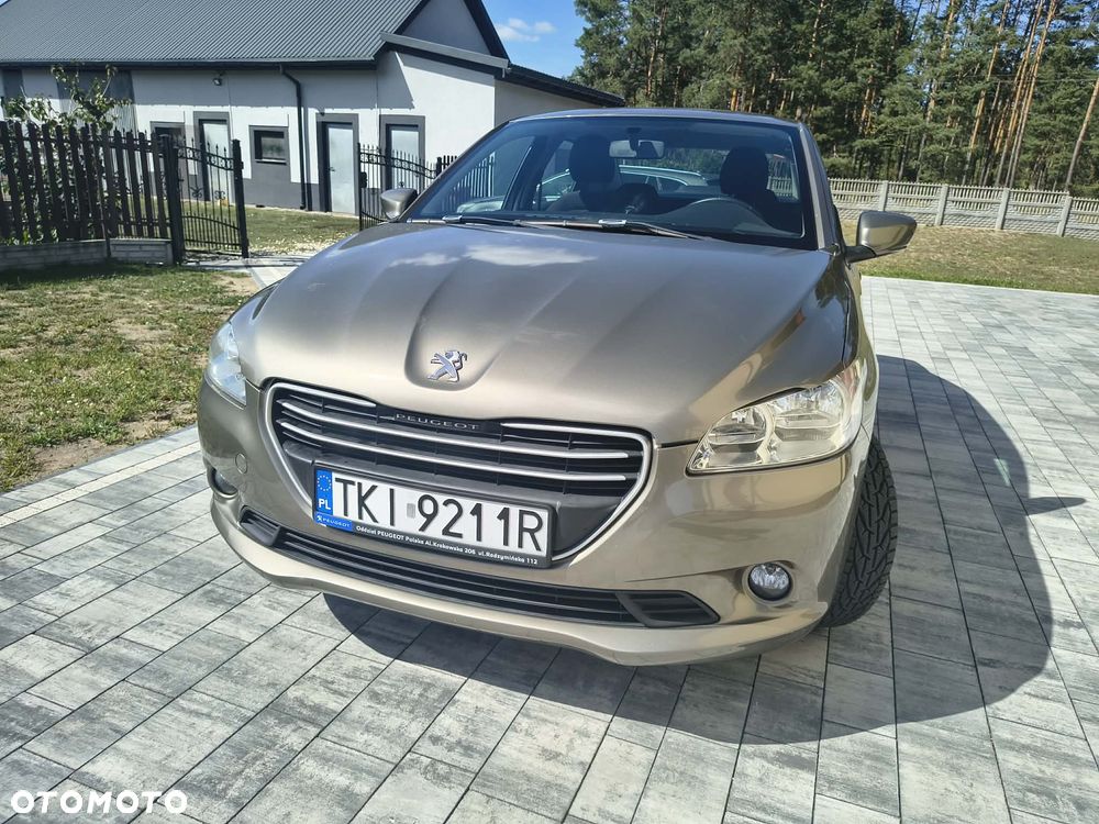 Peugeot 301 1.2 Pure Tech Access - 1