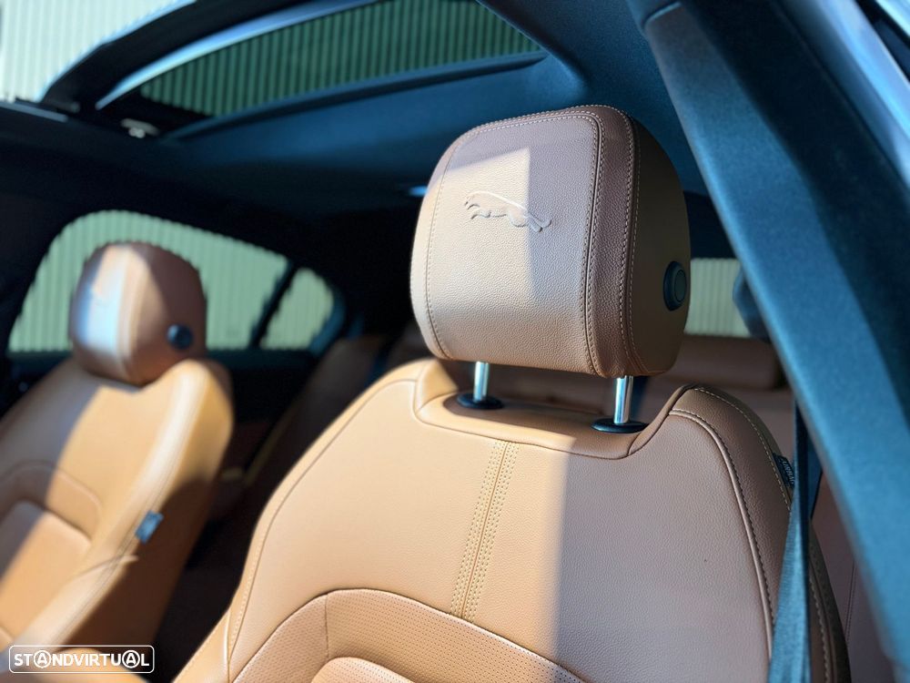 Jaguar XE 2.0 i4 R-Dynamic HSE - 33
