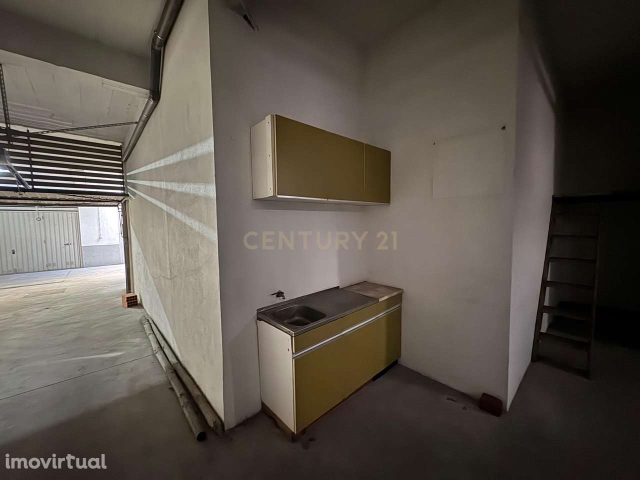 Garagem-Box de 76m² com luz e água, em Setúbal - Grande imagem: 3/24