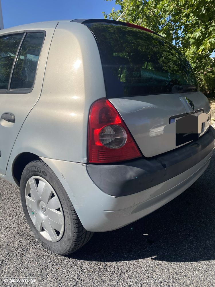 Renault Clio 1.2 16V Confort - 4