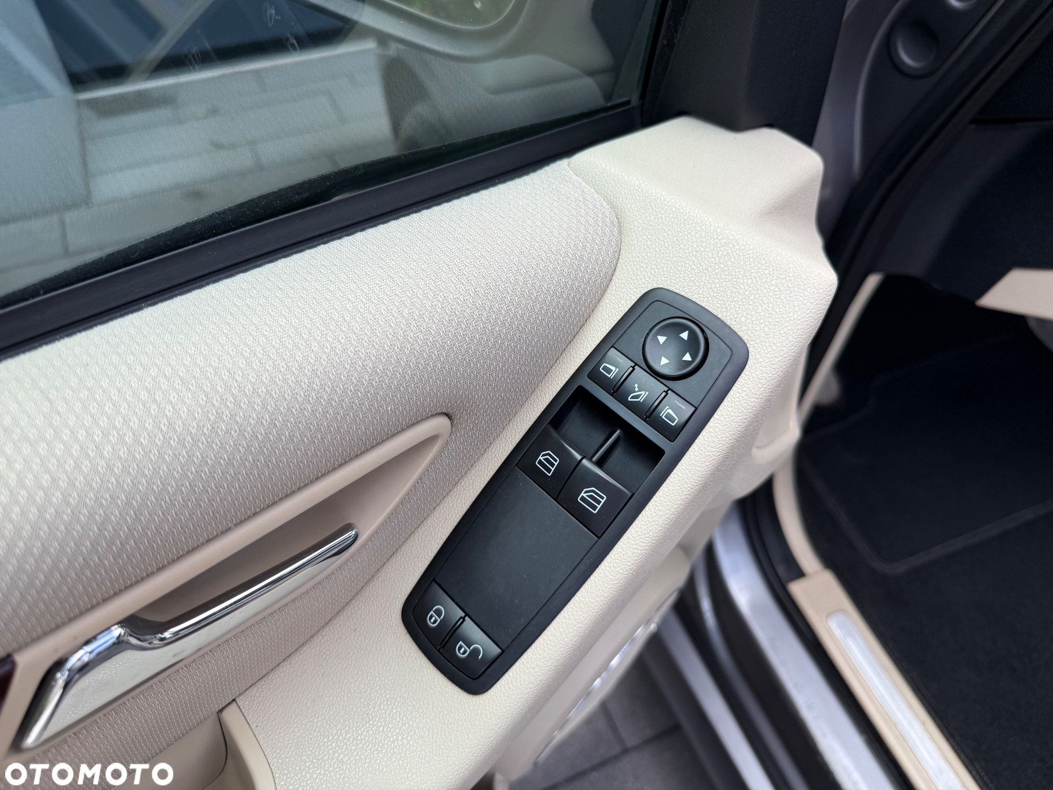 Mercedes-Benz Klasa B 200 CDI Autotronic - 12