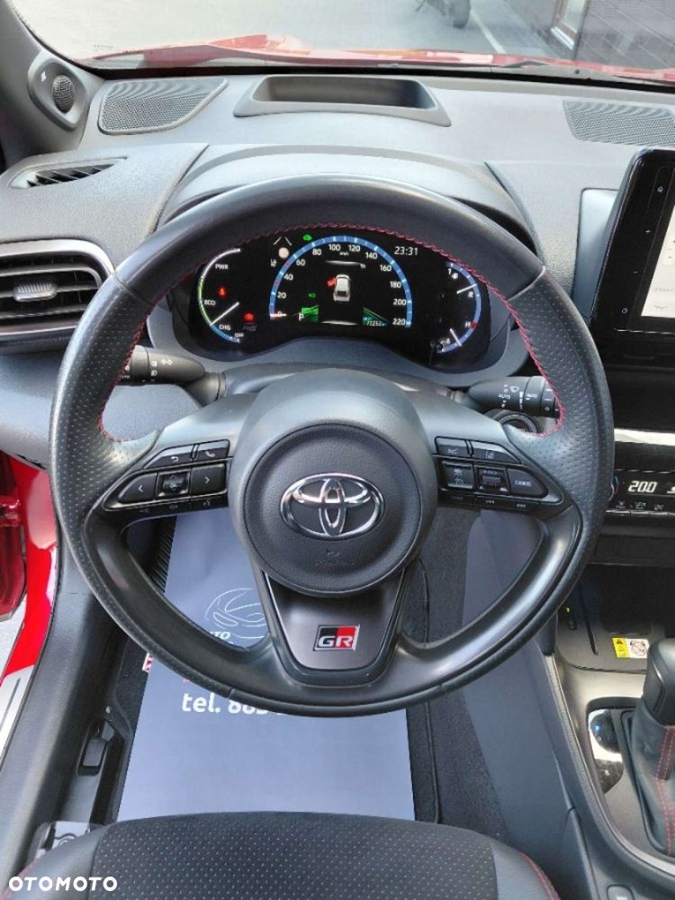 Toyota Yaris Cross - 15