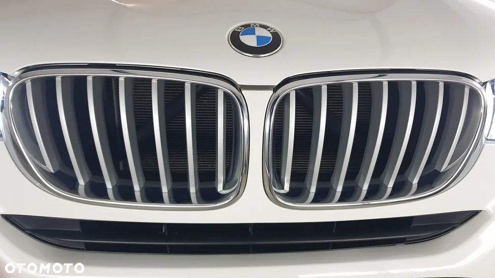 BMW X4 xDrive20i xLine - 9