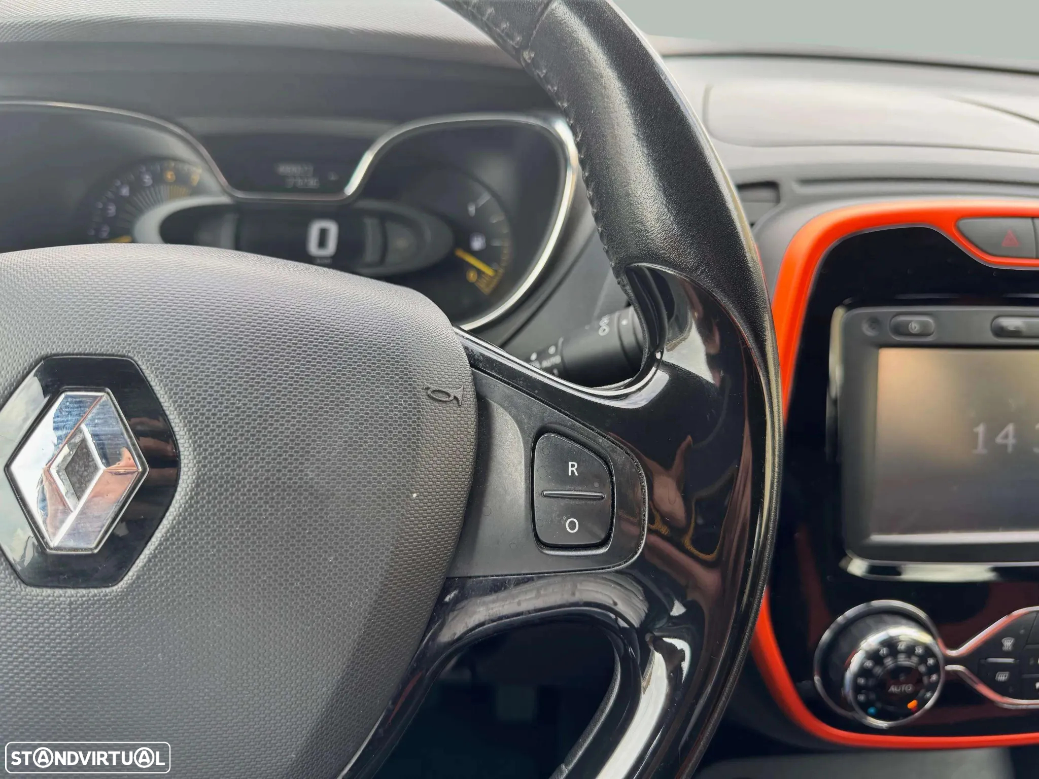 Renault Captur 1.0 TCe Exclusive Bi-Fuel - 13