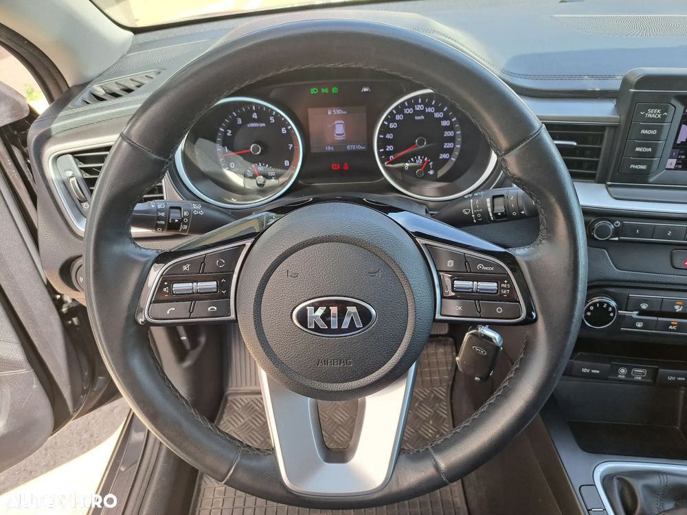 Kia Ceed 1.4 T-GDI Best - 10