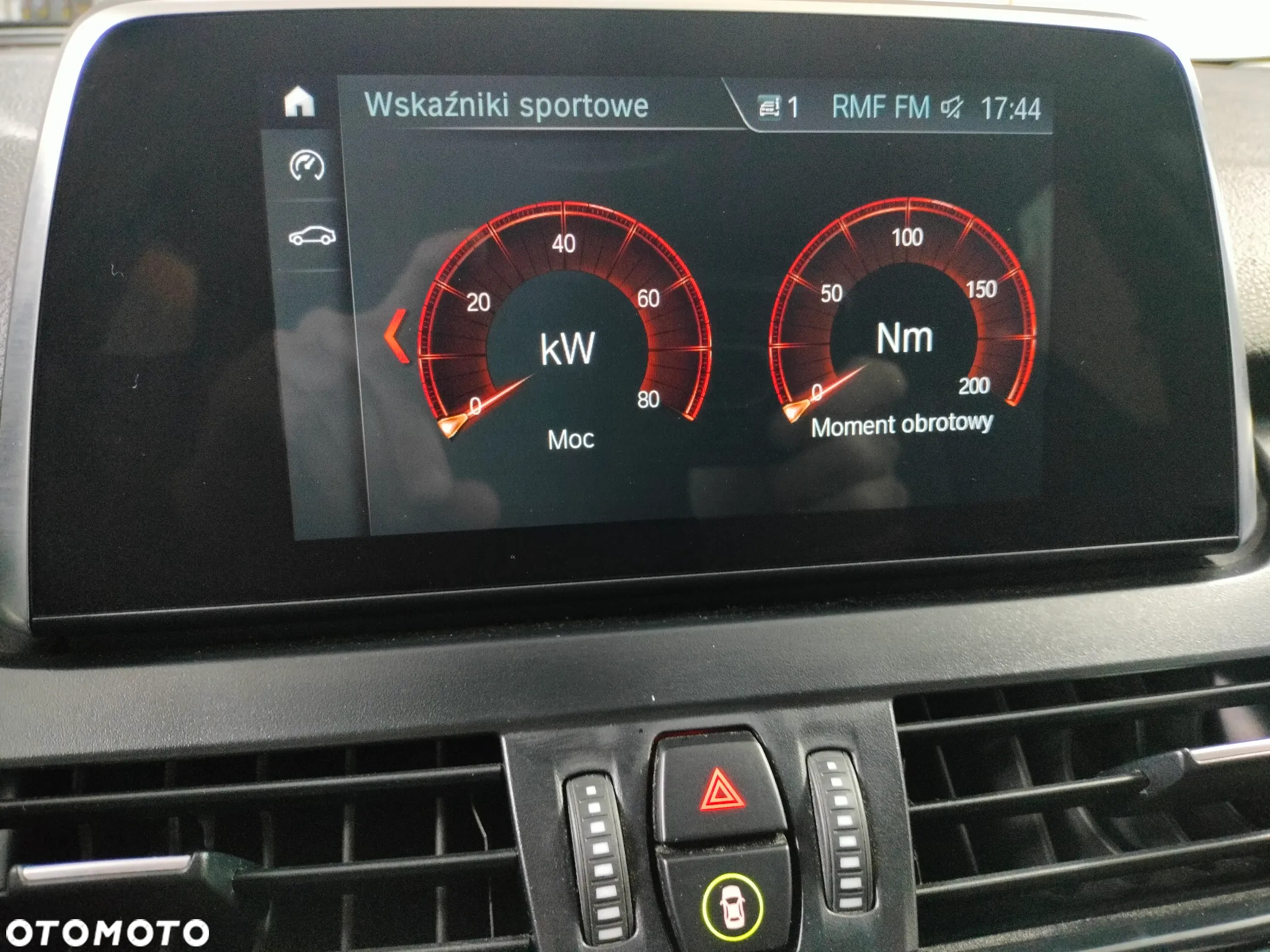 BMW Seria 2 218i Active Tourer - 18