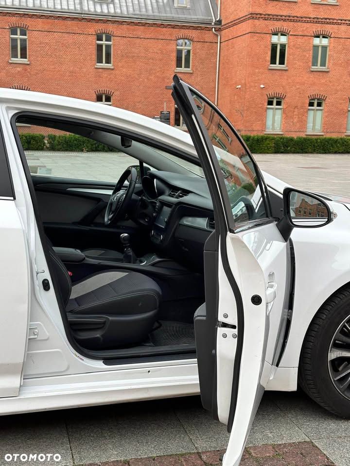 Toyota Avensis 2.0 D-4D Premium - 12
