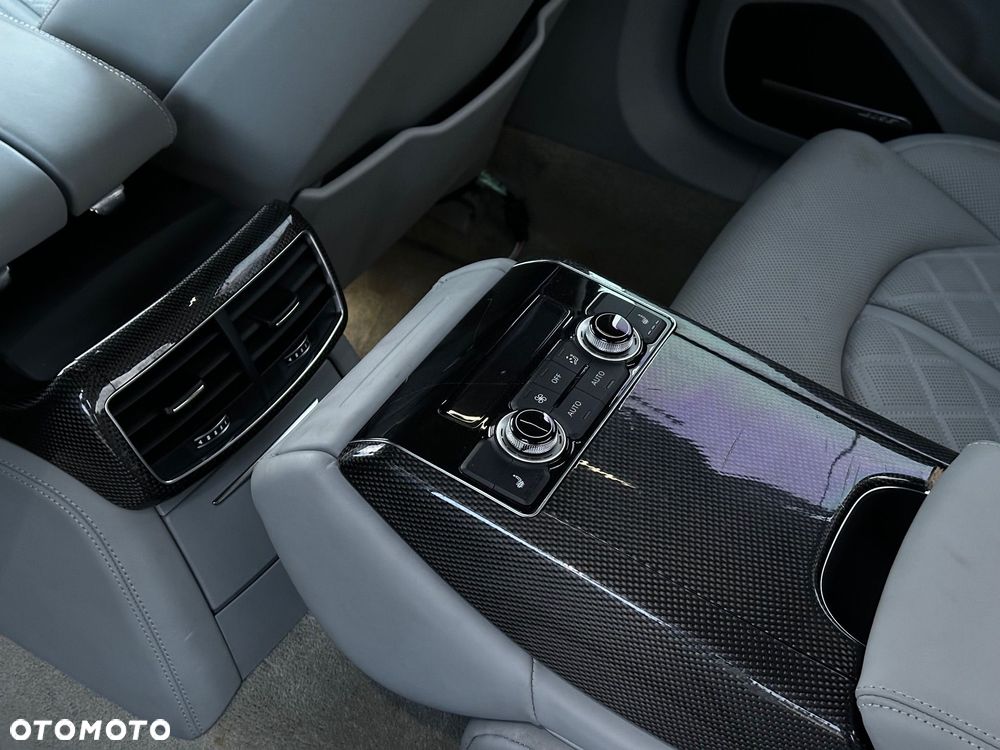 Audi S8 - 20