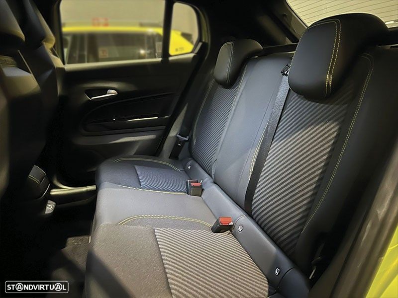 Abarth 600e 54 kWh Turismo - 17