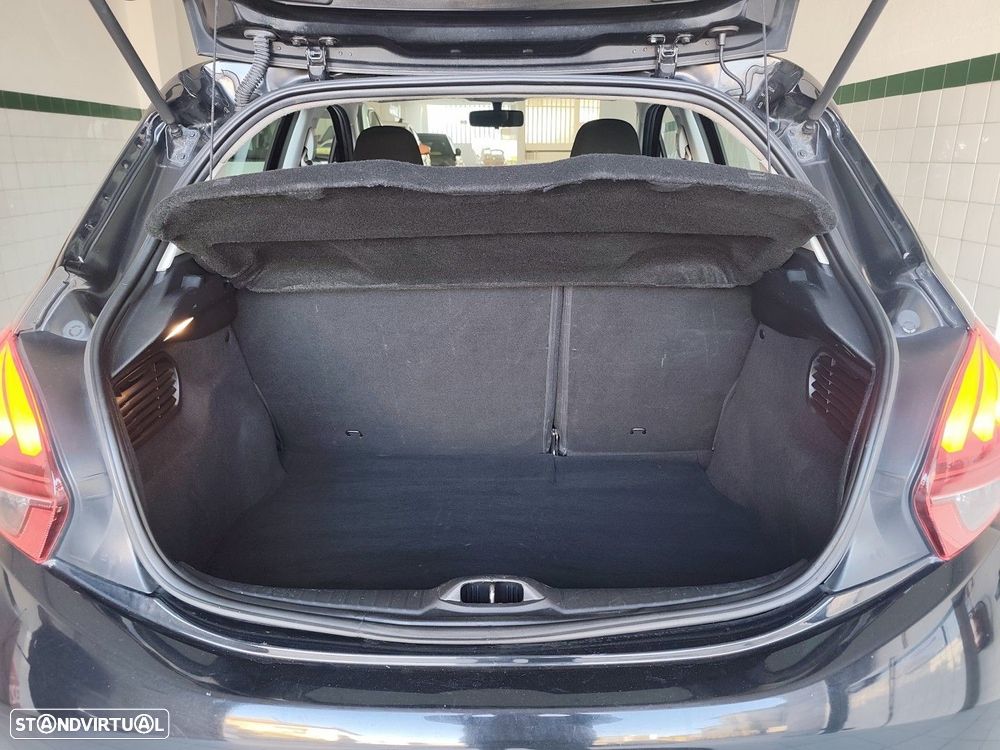 Peugeot 208 1.6 BlueHDi Active - 15