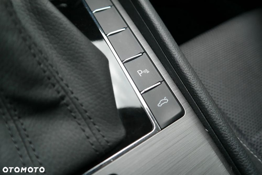 Skoda Superb 2.0 TDI SCR 4x4 Style DSG - 37