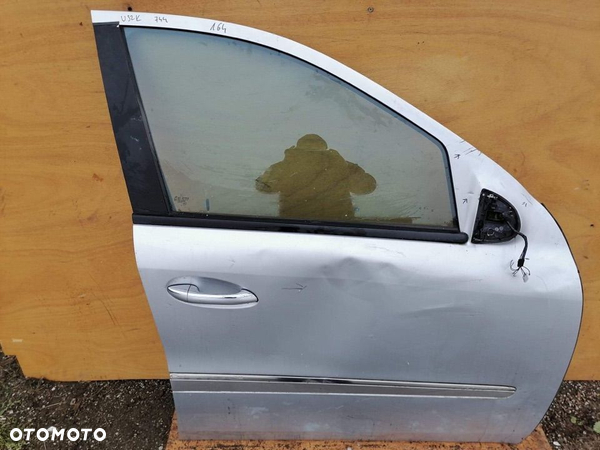 MERCEDES GL ML 164 zamek szyba listwa uszczelka drzwi prawy przód klamka