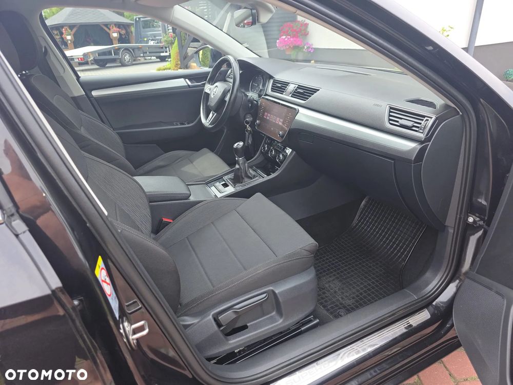 Skoda Superb 2.0 TDI 4x4 Premium Edition - 13