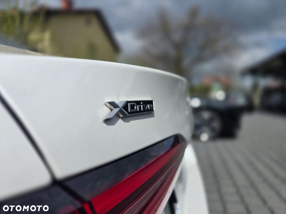 BMW Seria 5 520d xDrive mHEV M Sport - 34