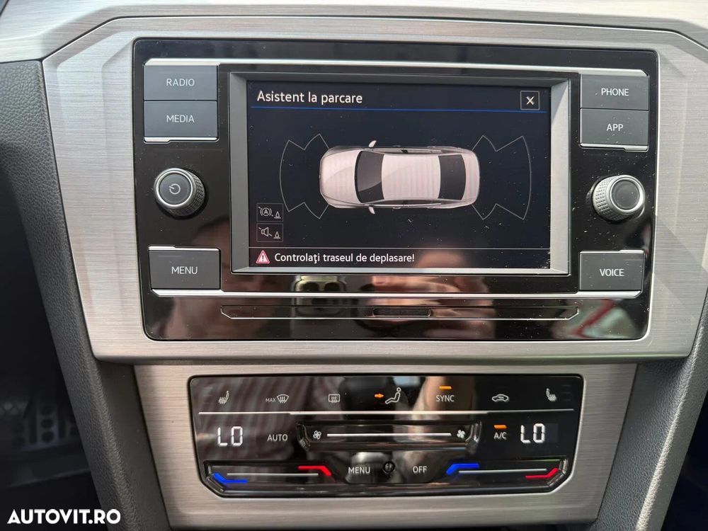 Volkswagen Passat - 15