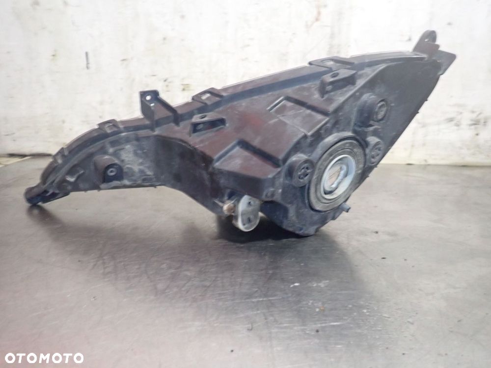 HALOGEN PRAWY HYUNDAI i40 I CW 1.7 - 2