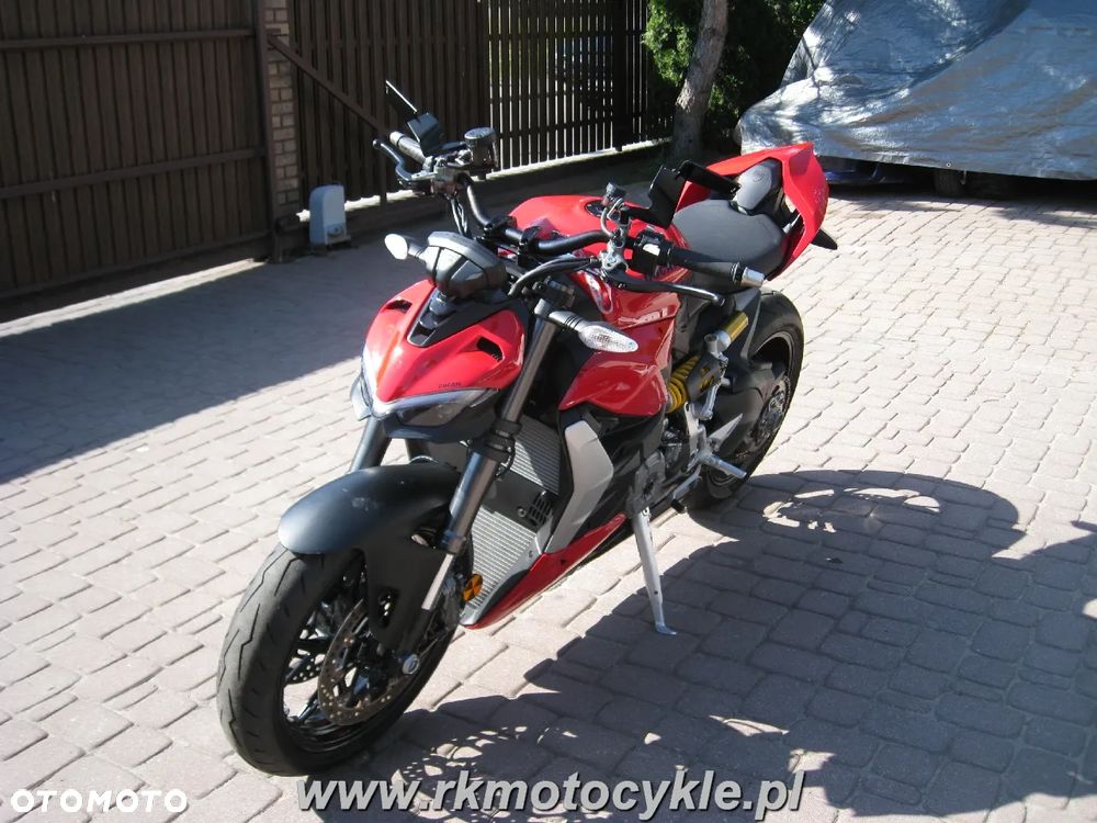 Ducati Streetfighter V2 - 7