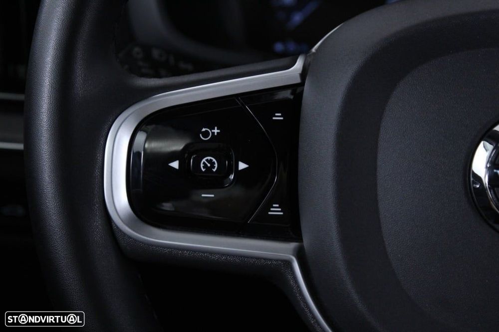 Volvo V60 2.0 T6 AWD TE R-Design - 23