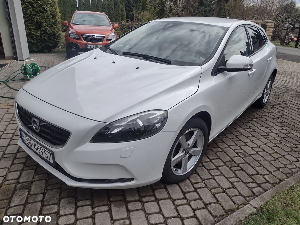 Volvo V40 T3 Momentum - 3