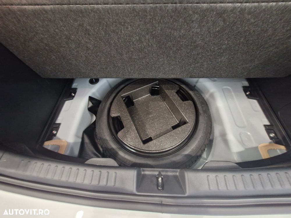 Toyota Yaris - 22