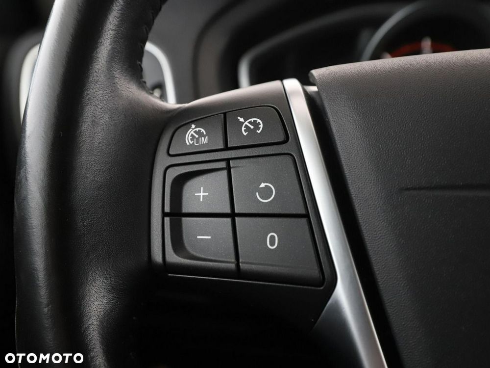 Volvo V40 Cross Country D3 - 30