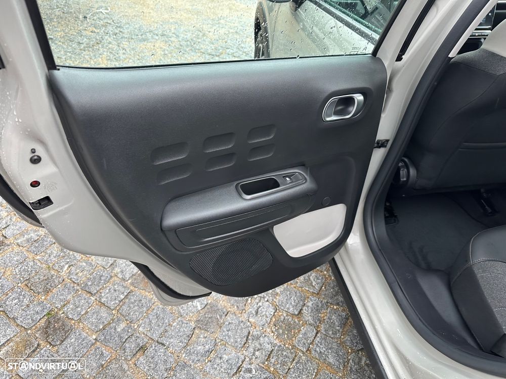 Citroën C3 1.2 PureTech Shine - 16